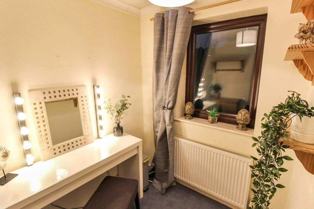 Comfortable 2 Bedroom House With Free Parking Nottingham Exterior foto